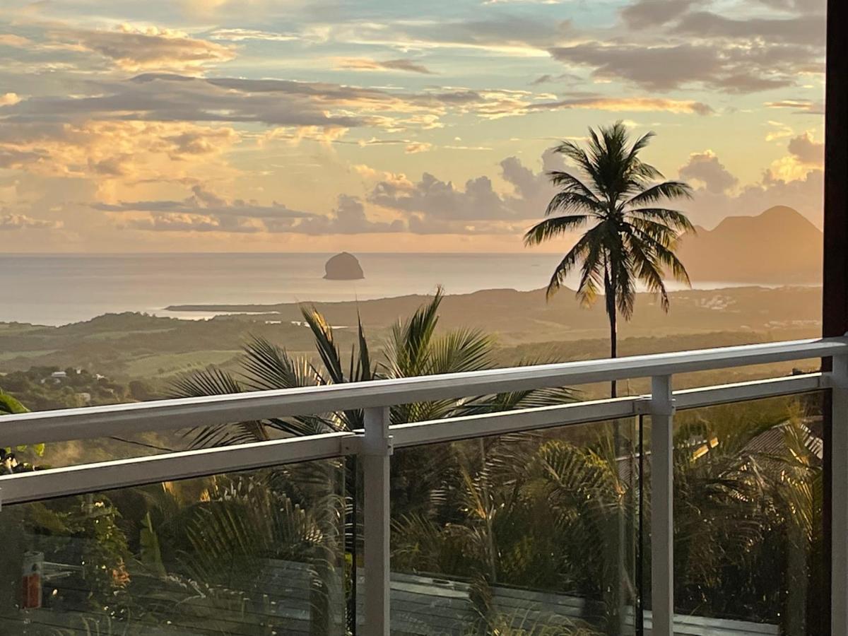 Les Villas Pameyaque 2 F2 Avec 1 Piscine Et 1 F3 Avec 1 Piscine, Superbe Vue Sur La Mer Riviere-Salee Luaran gambar