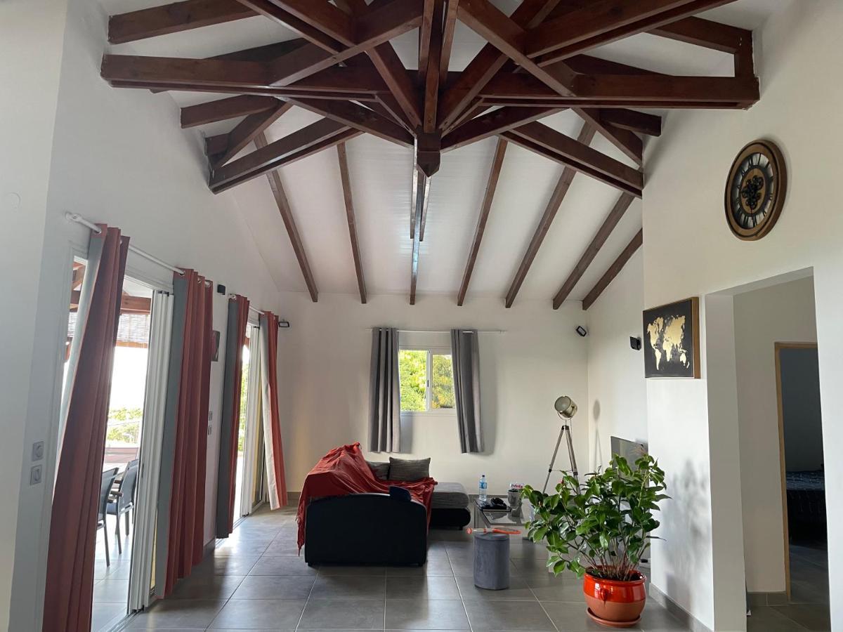Les Villas Pameyaque 2 F2 Avec 1 Piscine Et 1 F3 Avec 1 Piscine, Superbe Vue Sur La Mer Riviere-Salee Luaran gambar