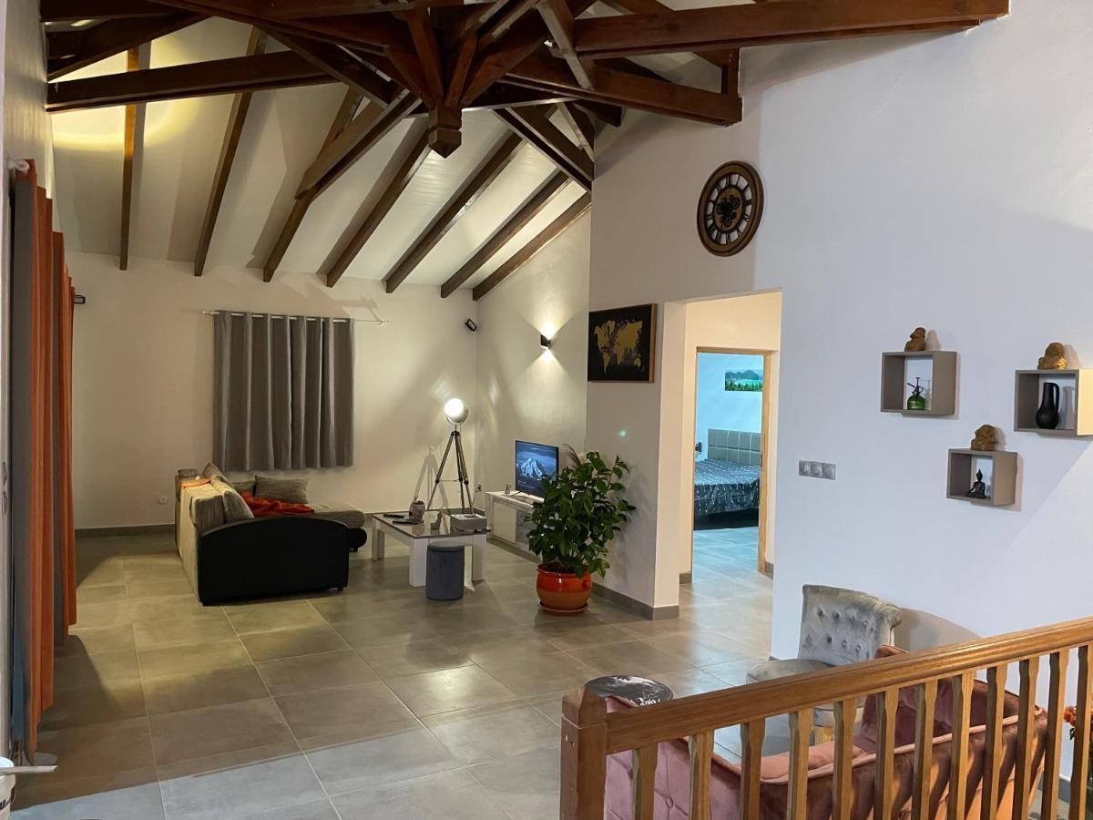 Les Villas Pameyaque 2 F2 Avec 1 Piscine Et 1 F3 Avec 1 Piscine, Superbe Vue Sur La Mer Riviere-Salee Luaran gambar