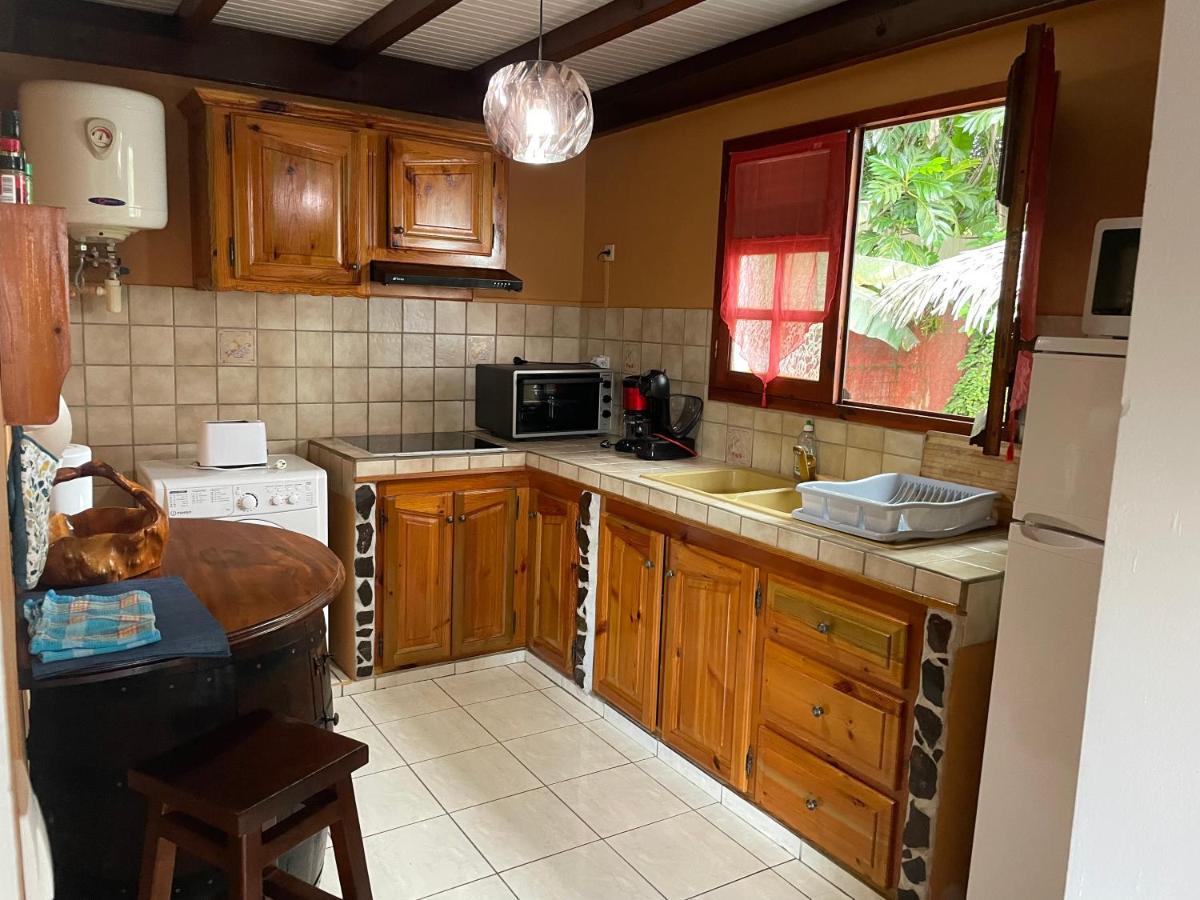Les Villas Pameyaque 2 F2 Avec 1 Piscine Et 1 F3 Avec 1 Piscine, Superbe Vue Sur La Mer Riviere-Salee Luaran gambar