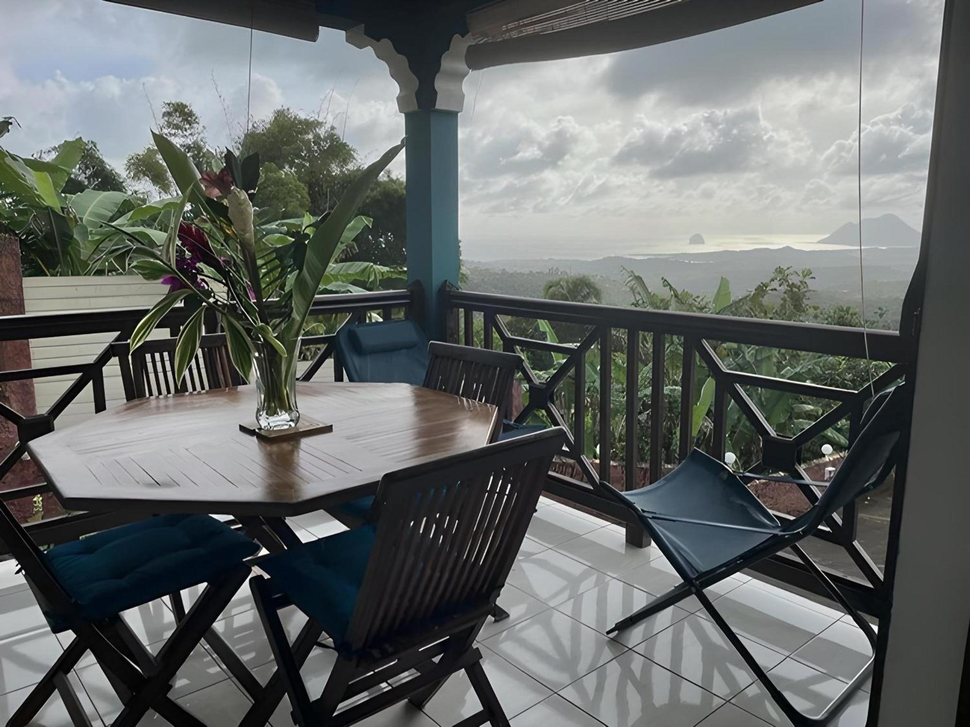 Les Villas Pameyaque 2 F2 Avec 1 Piscine Et 1 F3 Avec 1 Piscine, Superbe Vue Sur La Mer Riviere-Salee Luaran gambar