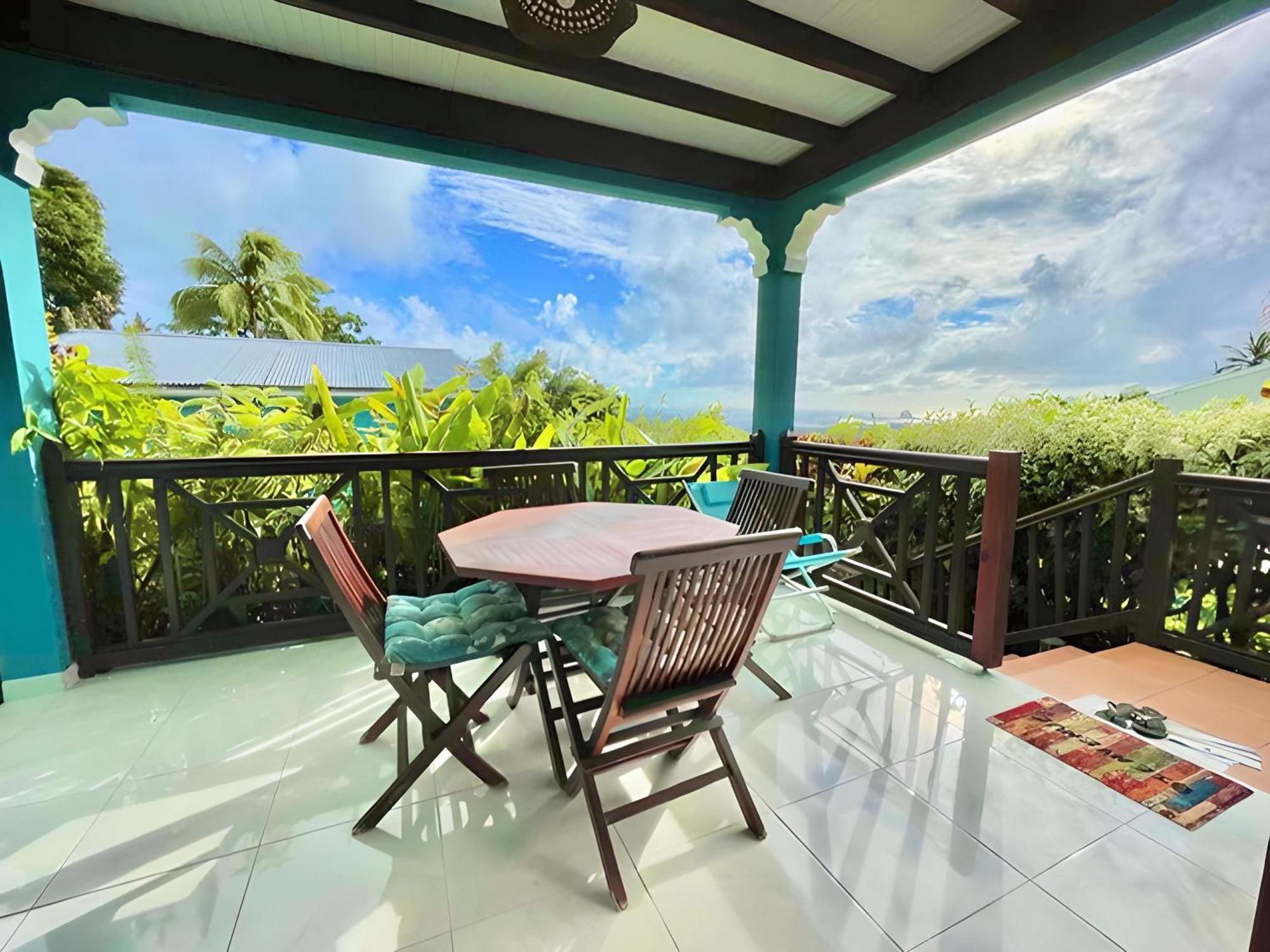 Les Villas Pameyaque 2 F2 Avec 1 Piscine Et 1 F3 Avec 1 Piscine, Superbe Vue Sur La Mer Riviere-Salee Luaran gambar