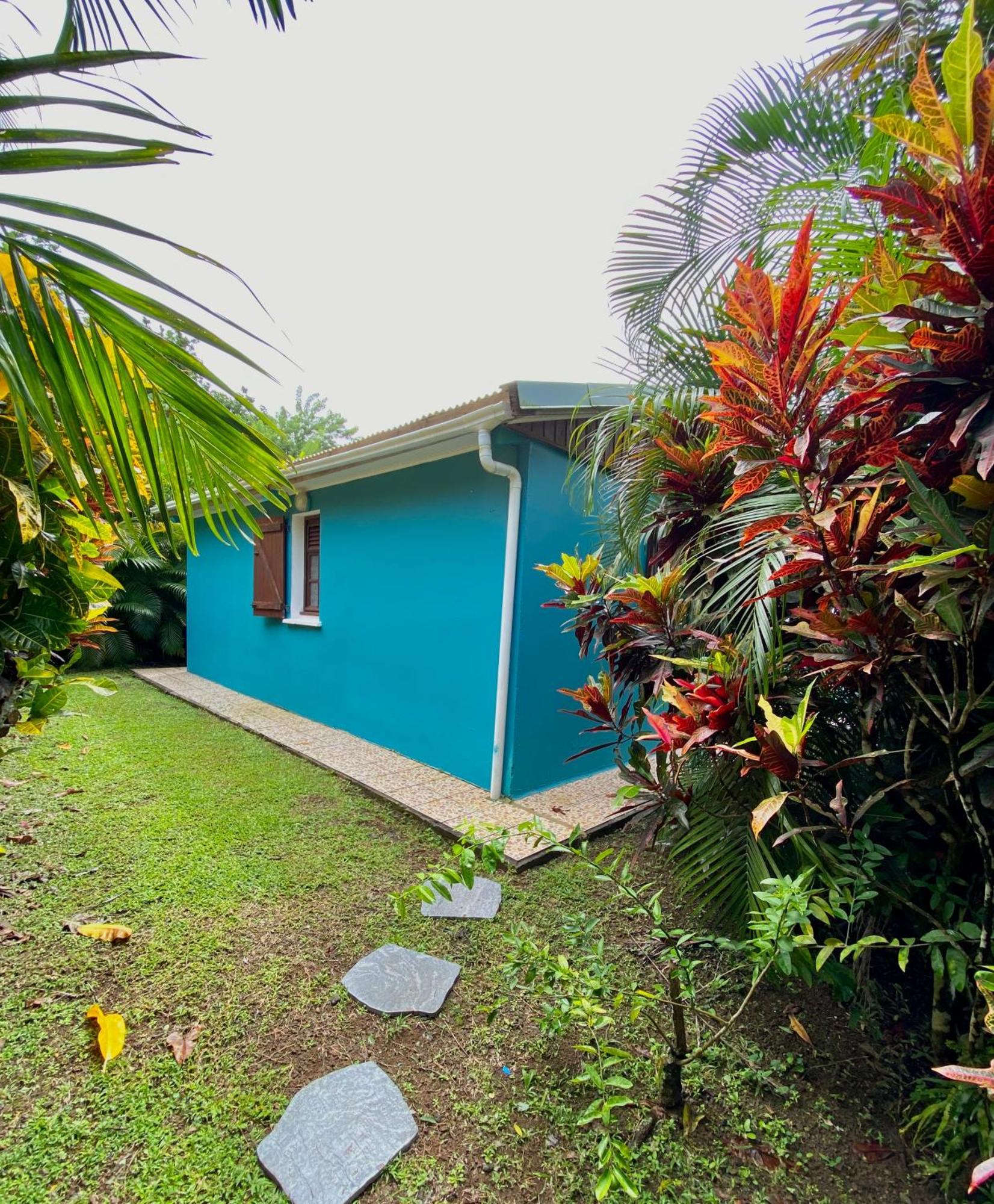 Les Villas Pameyaque 2 F2 Avec 1 Piscine Et 1 F3 Avec 1 Piscine, Superbe Vue Sur La Mer Riviere-Salee Luaran gambar