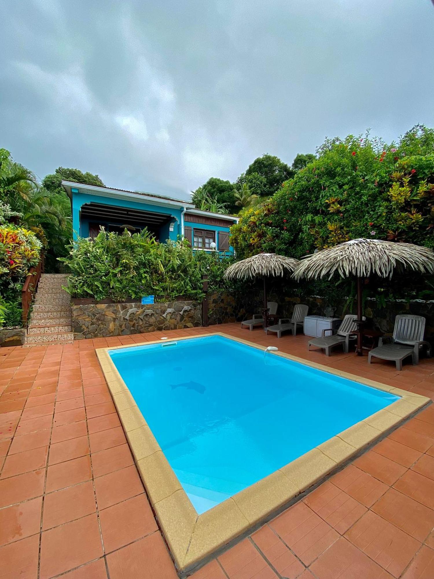 Les Villas Pameyaque 2 F2 Avec 1 Piscine Et 1 F3 Avec 1 Piscine, Superbe Vue Sur La Mer Riviere-Salee Luaran gambar