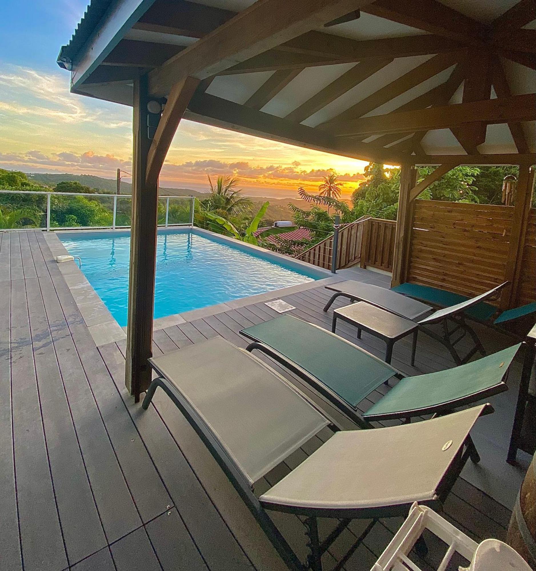 Les Villas Pameyaque 2 F2 Avec 1 Piscine Et 1 F3 Avec 1 Piscine, Superbe Vue Sur La Mer Riviere-Salee Luaran gambar